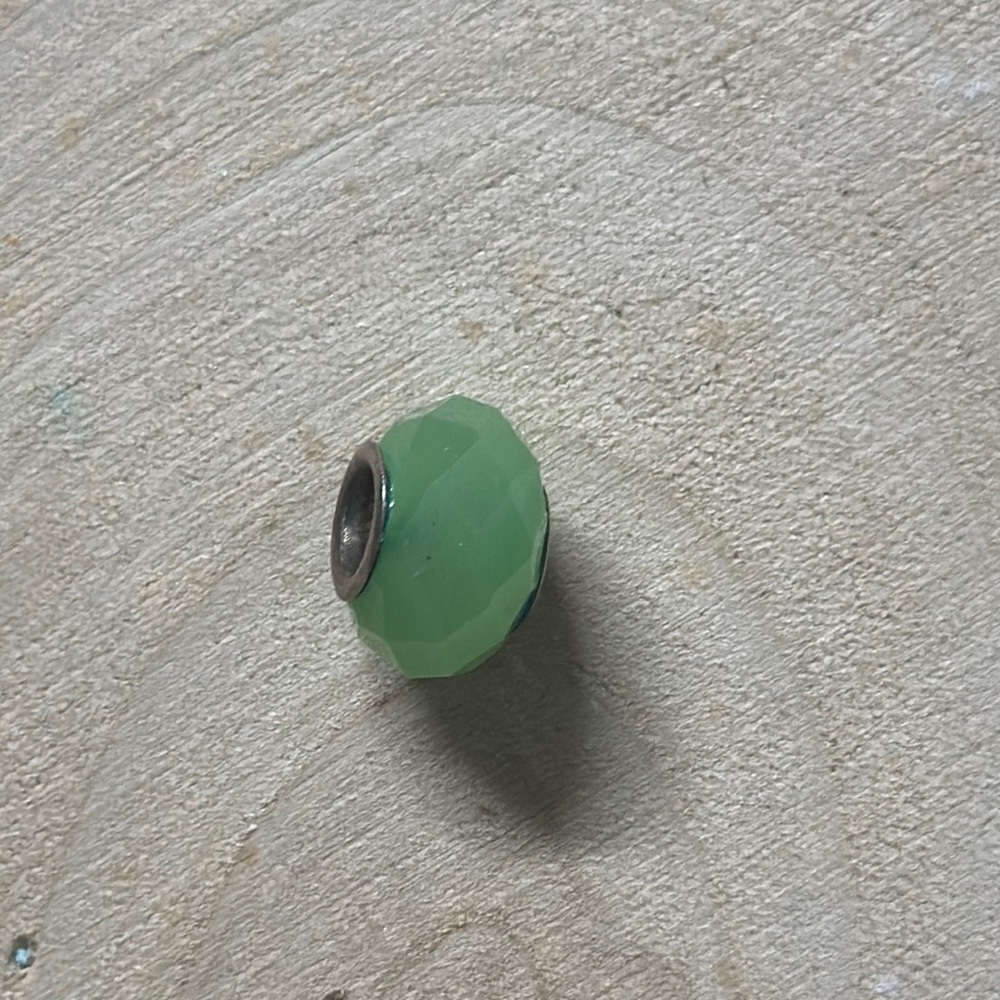 Lot of 5 bracelet charms - green & silver - Picture 5 of 11